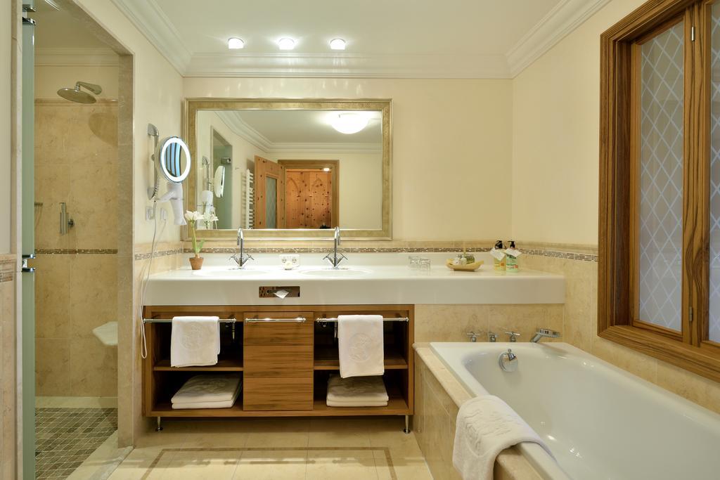 Hotel Post Lermoos Luaran gambar